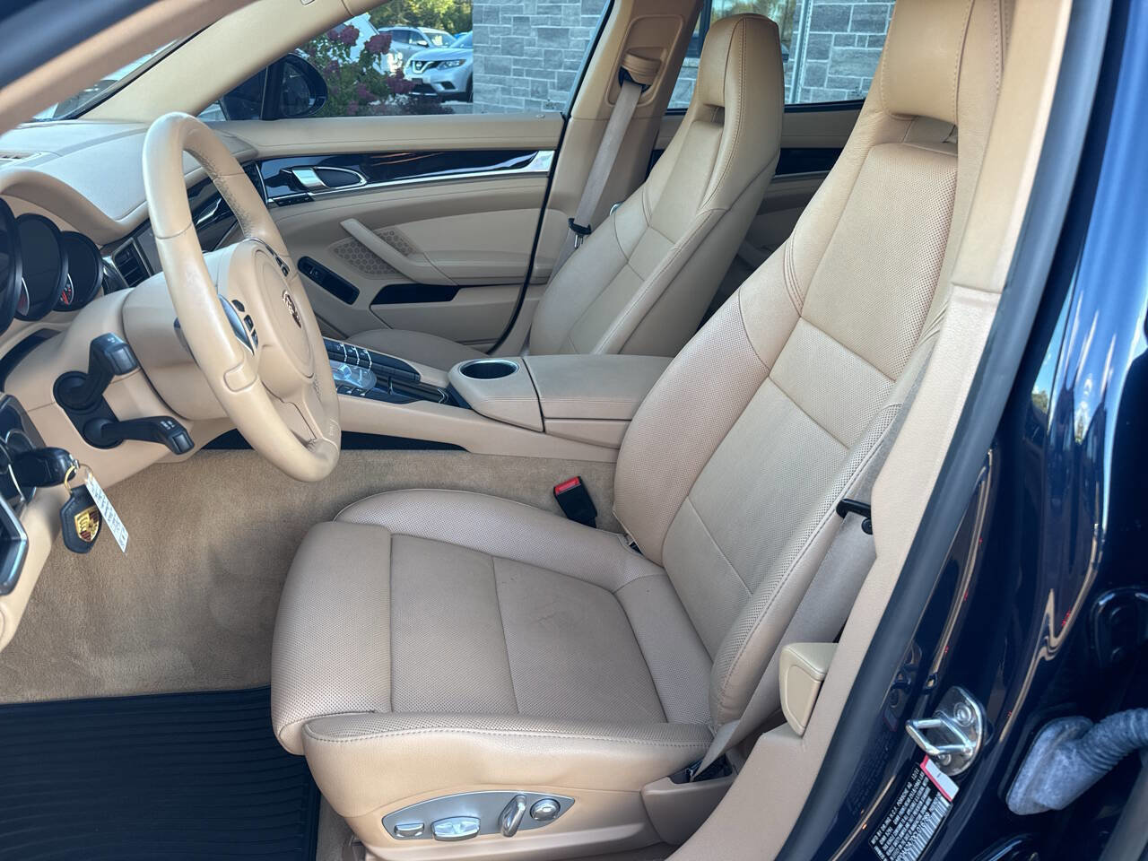 Used 2012 Porsche Panamera 4 image 16