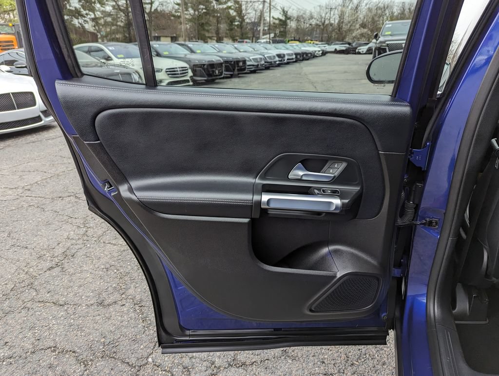 Used 2020 Mercedes-Benz GLB 250 4MATIC image 41