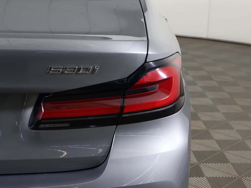 Used 2023 BMW 530i xDrive w/ Convenience Package image 17