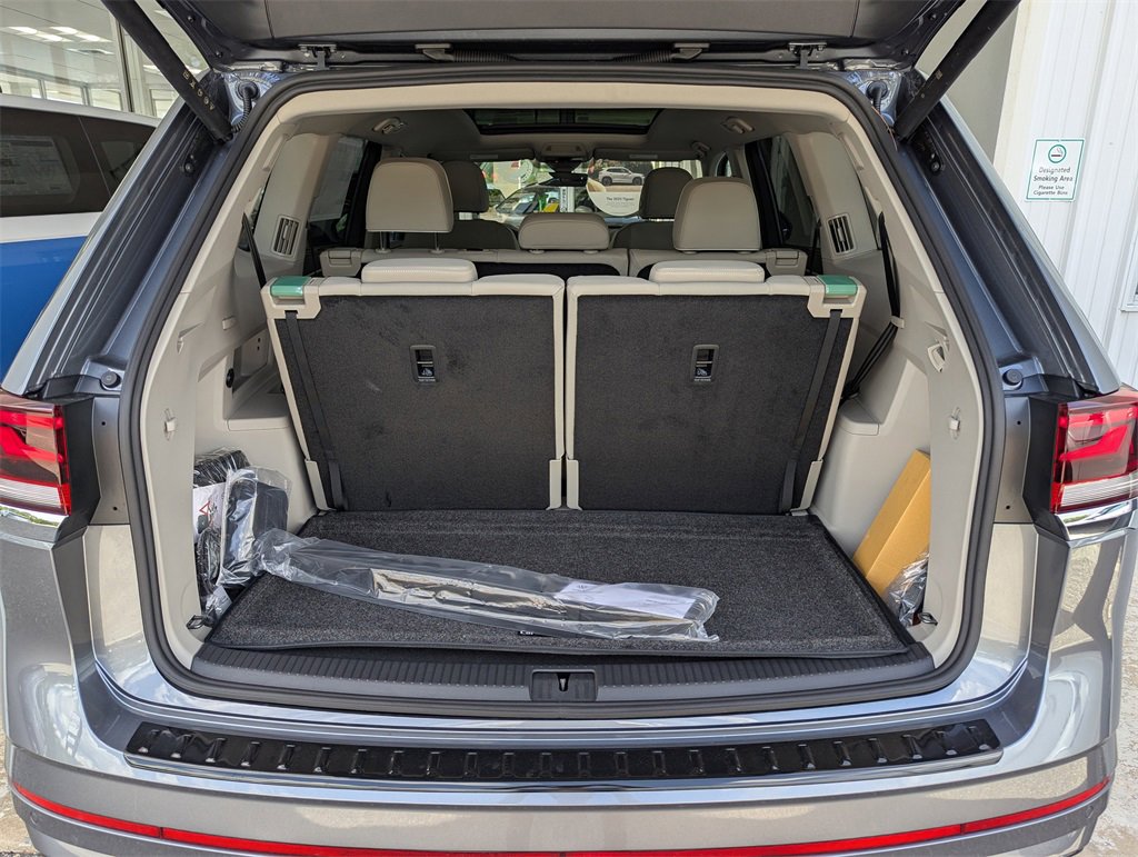 New 2025 Volkswagen Atlas SEL Premium R-Line image 33