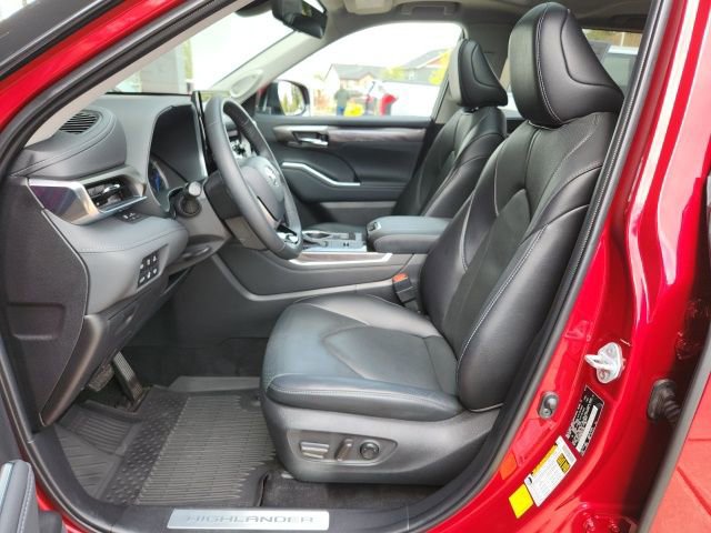 Used 2022 Toyota Highlander Limited AWD/4WD image 17