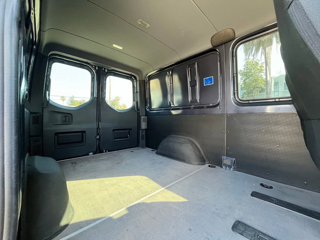 Used 2024 Mercedes-Benz Sprinter 2500 image 7