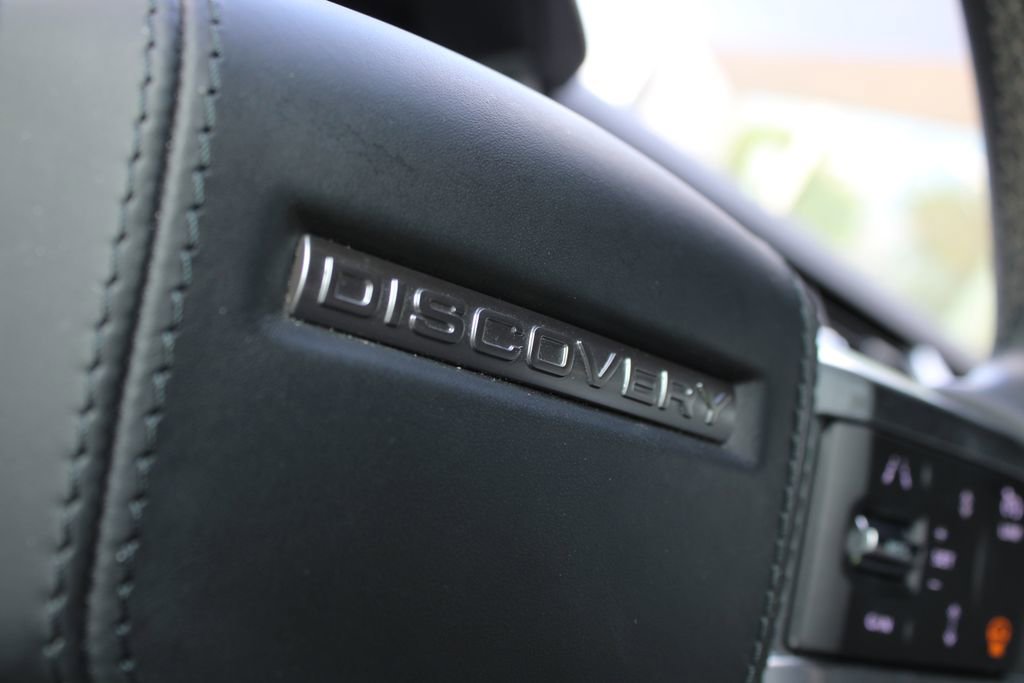 Used 2022 Land Rover Discovery HSE R-Dynamic AWD/4WD image 14