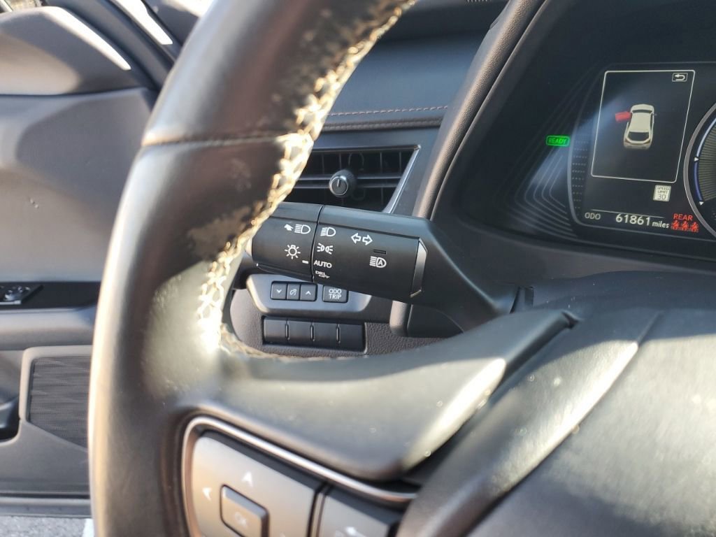 Used 2021 Lexus UX 250h AWD/4WD image 34