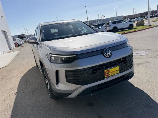 New 2026 Volkswagen Tiguan SE image 8