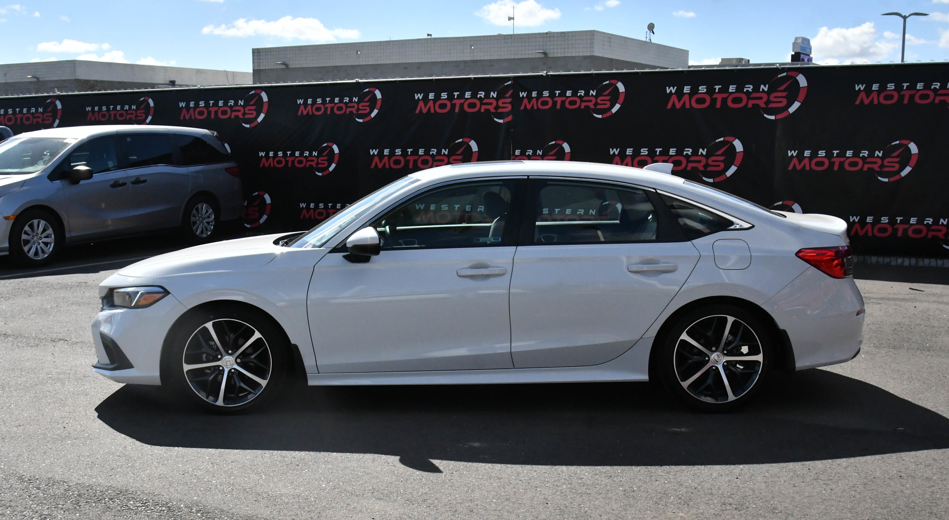 Used 2024 Honda Civic Touring image 4