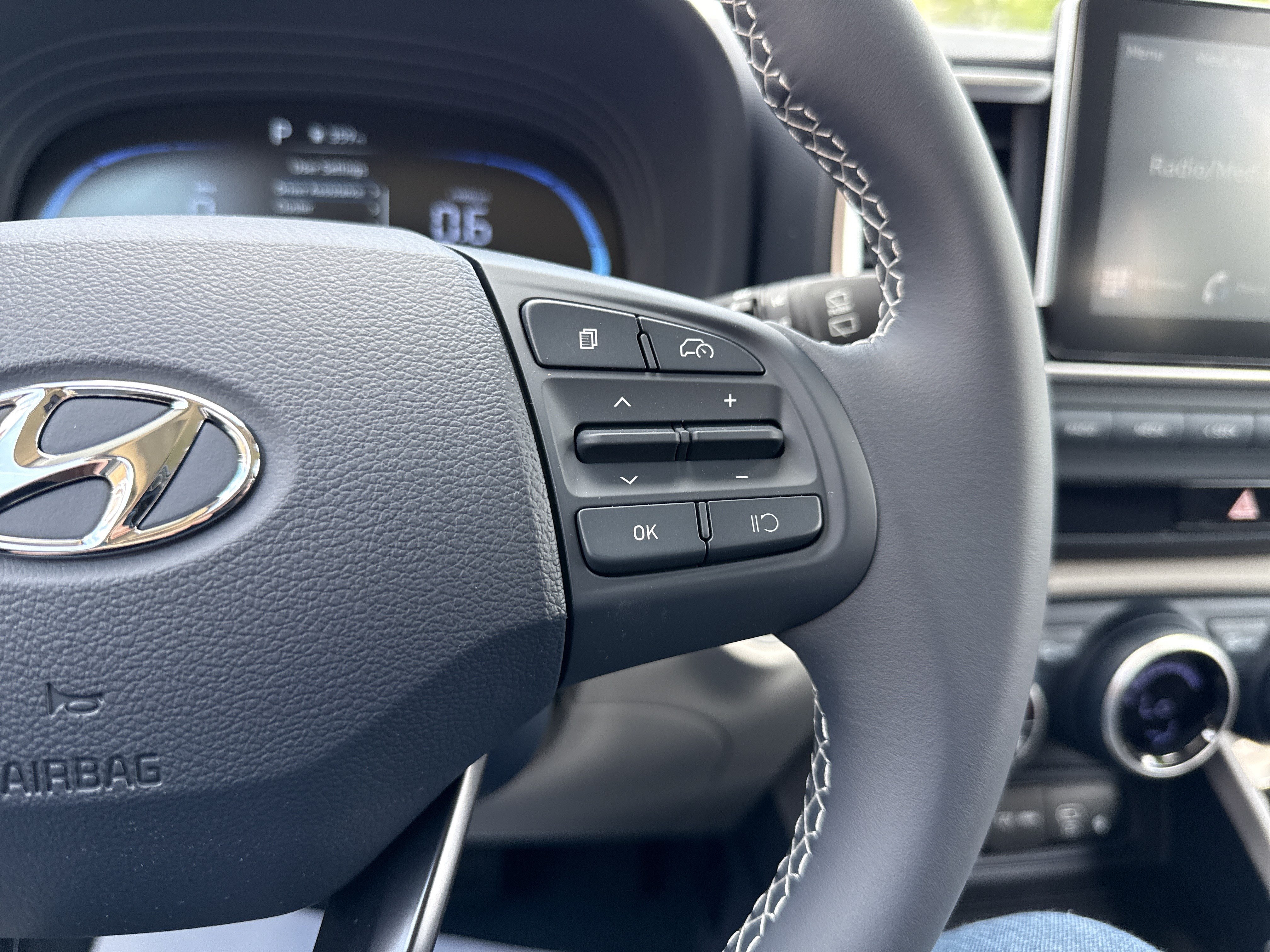 New 2026 Hyundai Venue SEL FWD image 19
