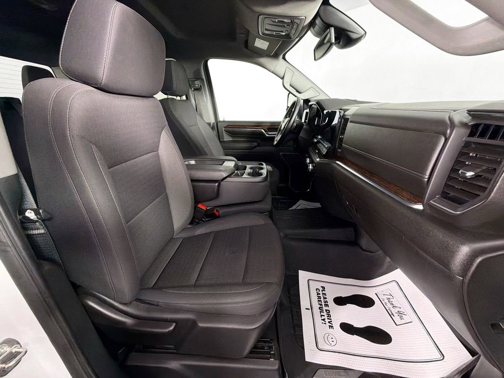 Used 2024 GMC Sierra 2500 SLE image 28