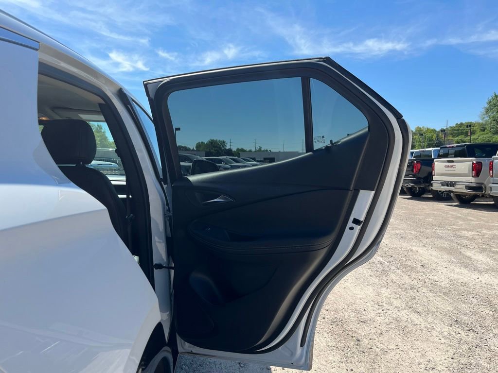 Used 2024 Buick Encore GX Sport Touring AWD/4WD image 30