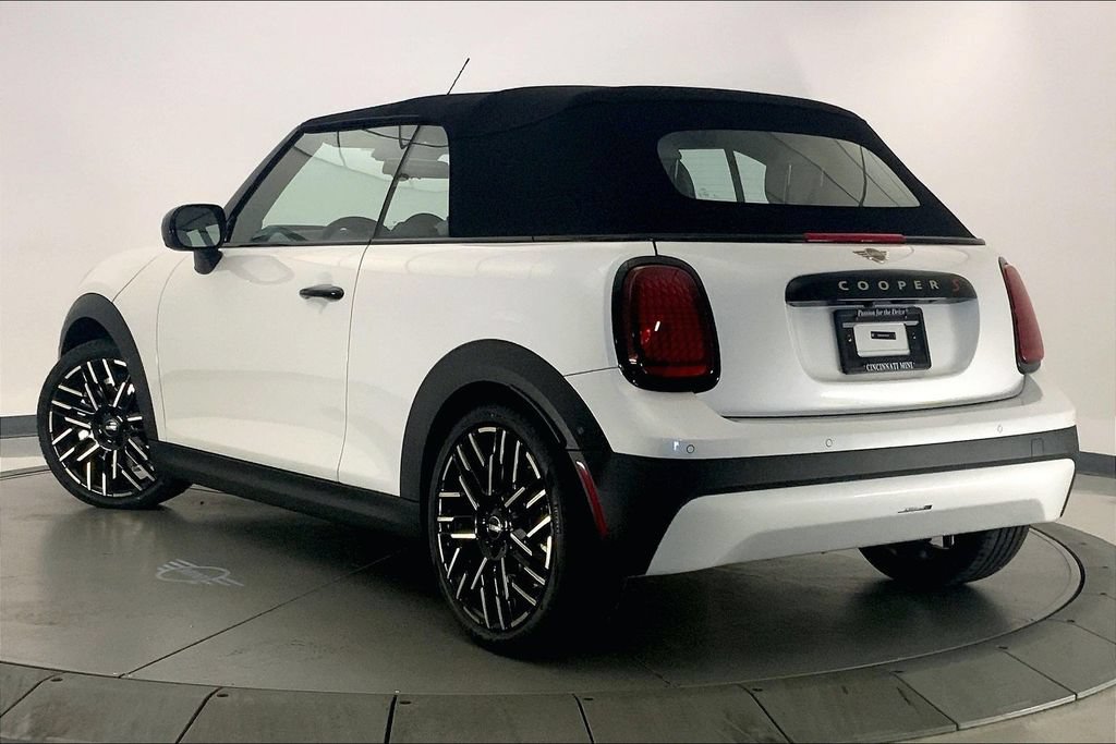 Used 2026 MINI Cooper S FWD image 2
