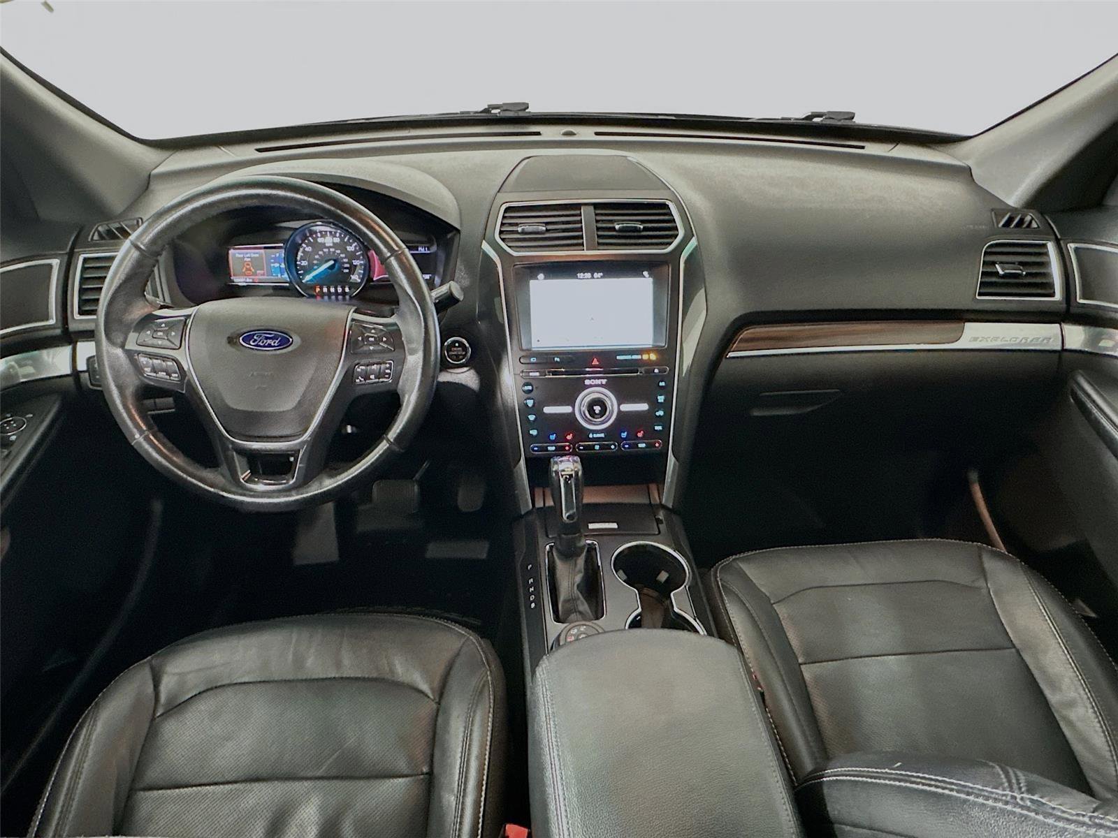 Used 2017 Ford Explorer Limited image 33