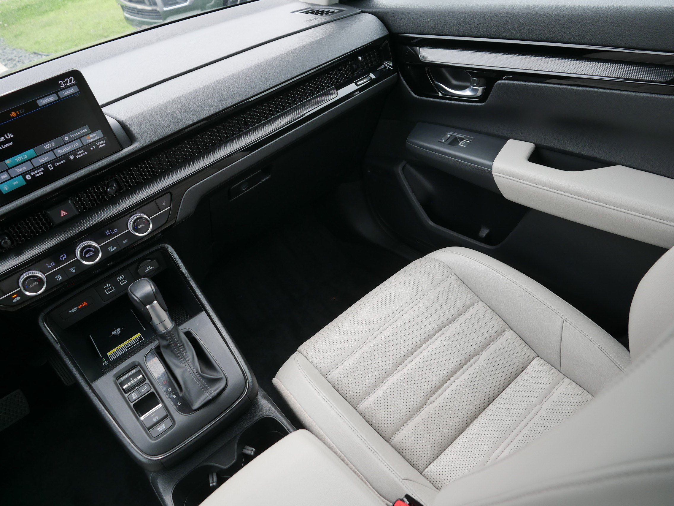 Used 2025 Honda CR-V EX-L image 11