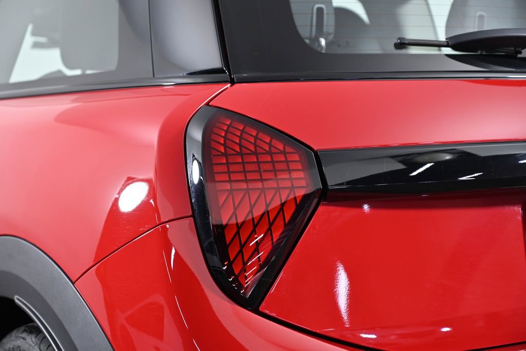 Certified 2025 MINI Cooper 2-Door Hardtop image 7