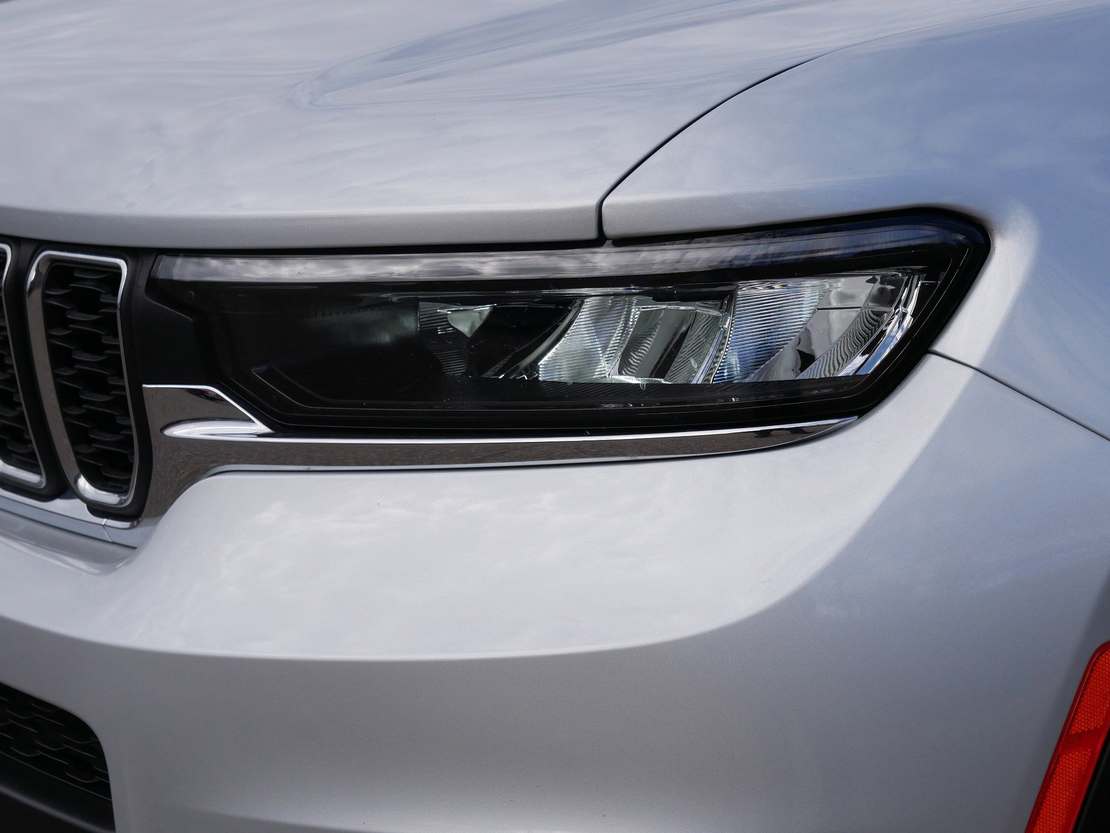 Used 2023 Jeep Grand Cherokee L Laredo image 16