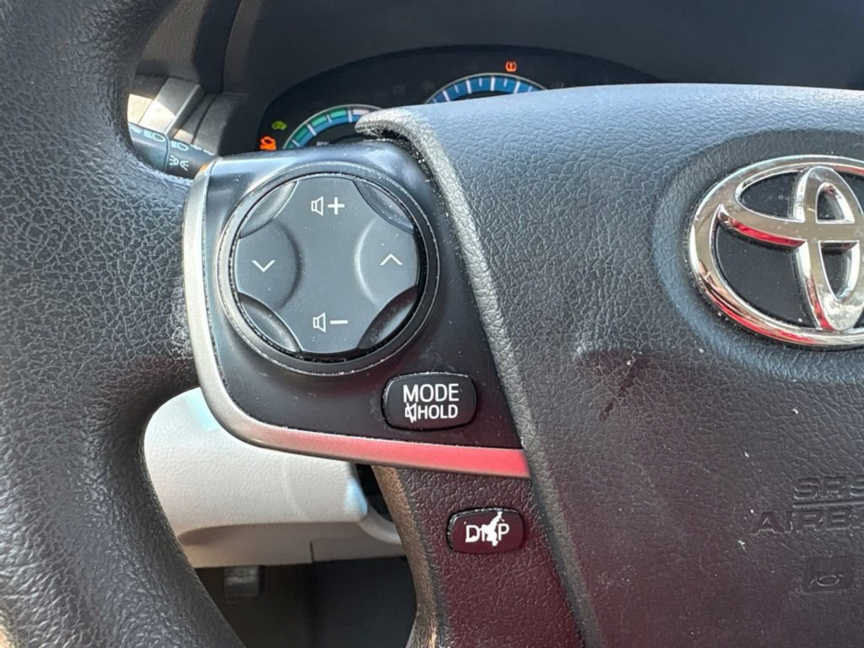 Used 2012 Toyota Camry LE FWD image 8