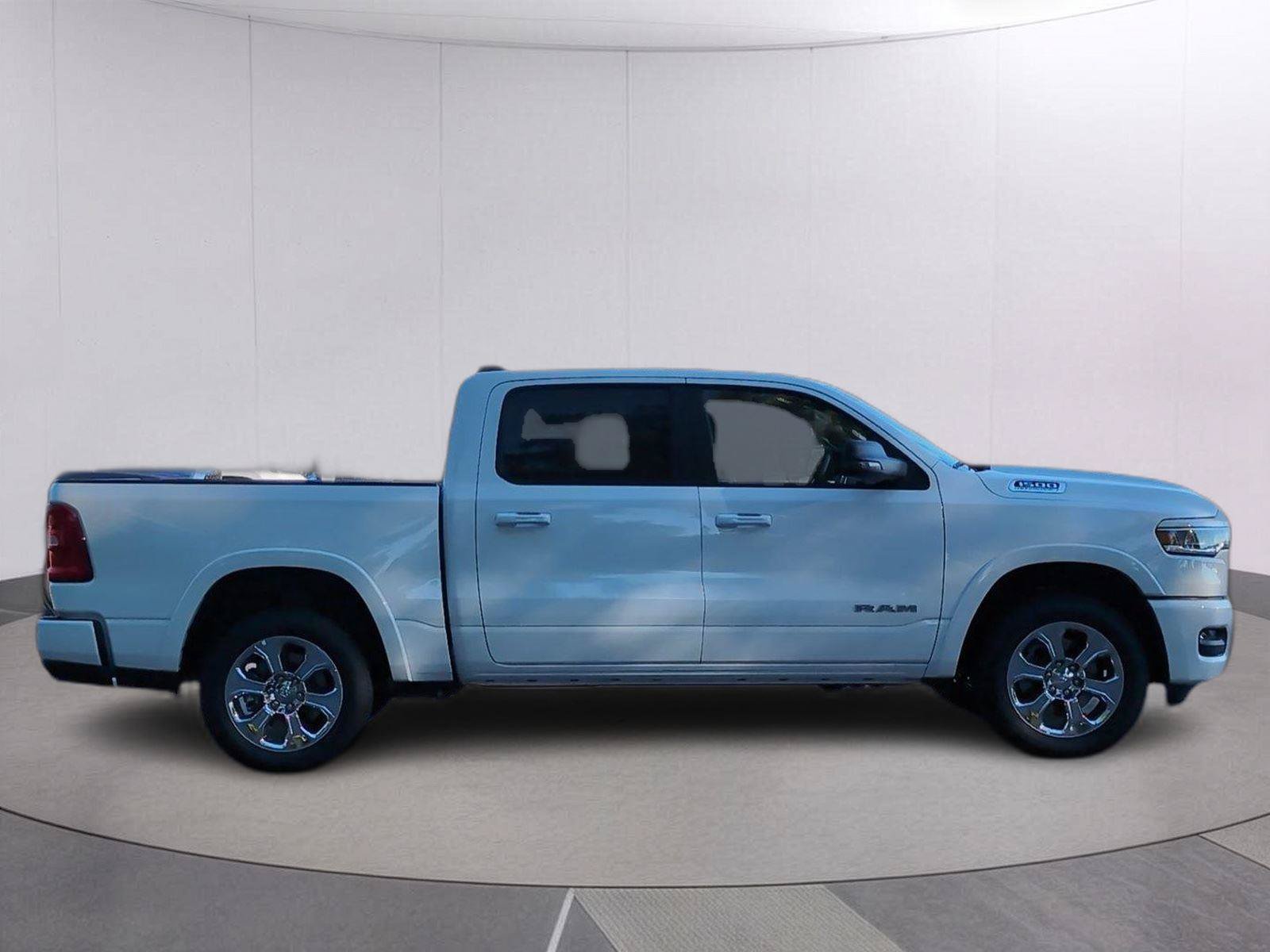 New 2026 RAM 1500 Big Horn AWD/4WD image 6