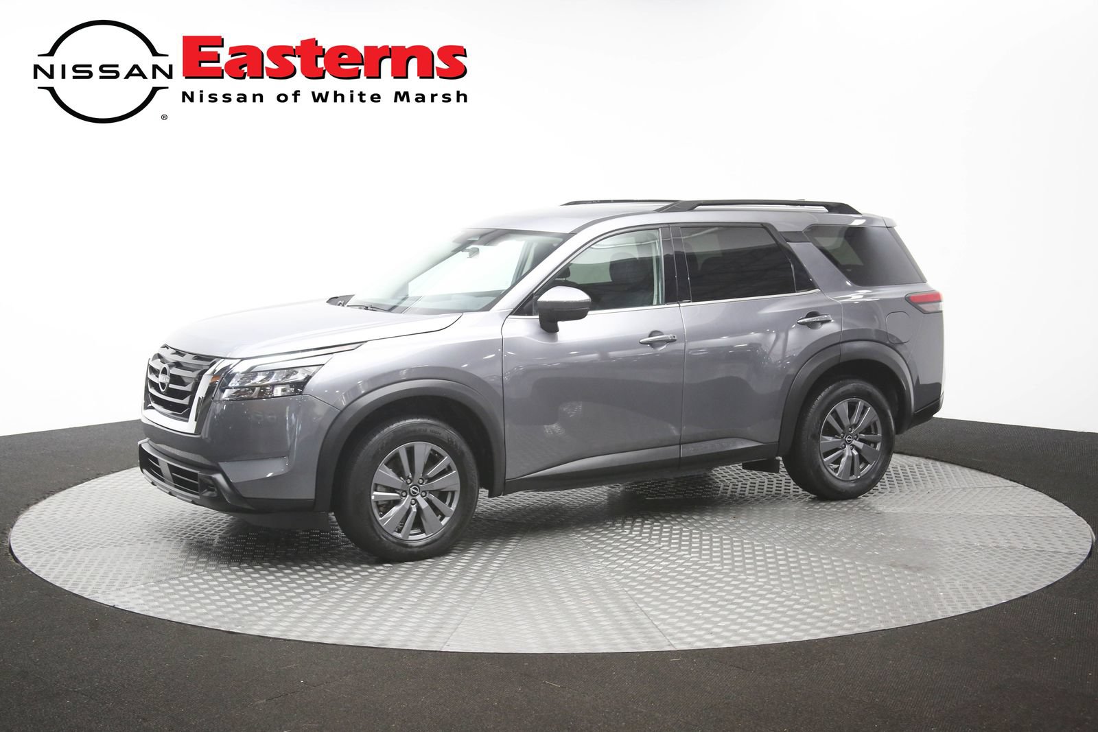 Used 2025 Nissan Pathfinder SV FWD image 58