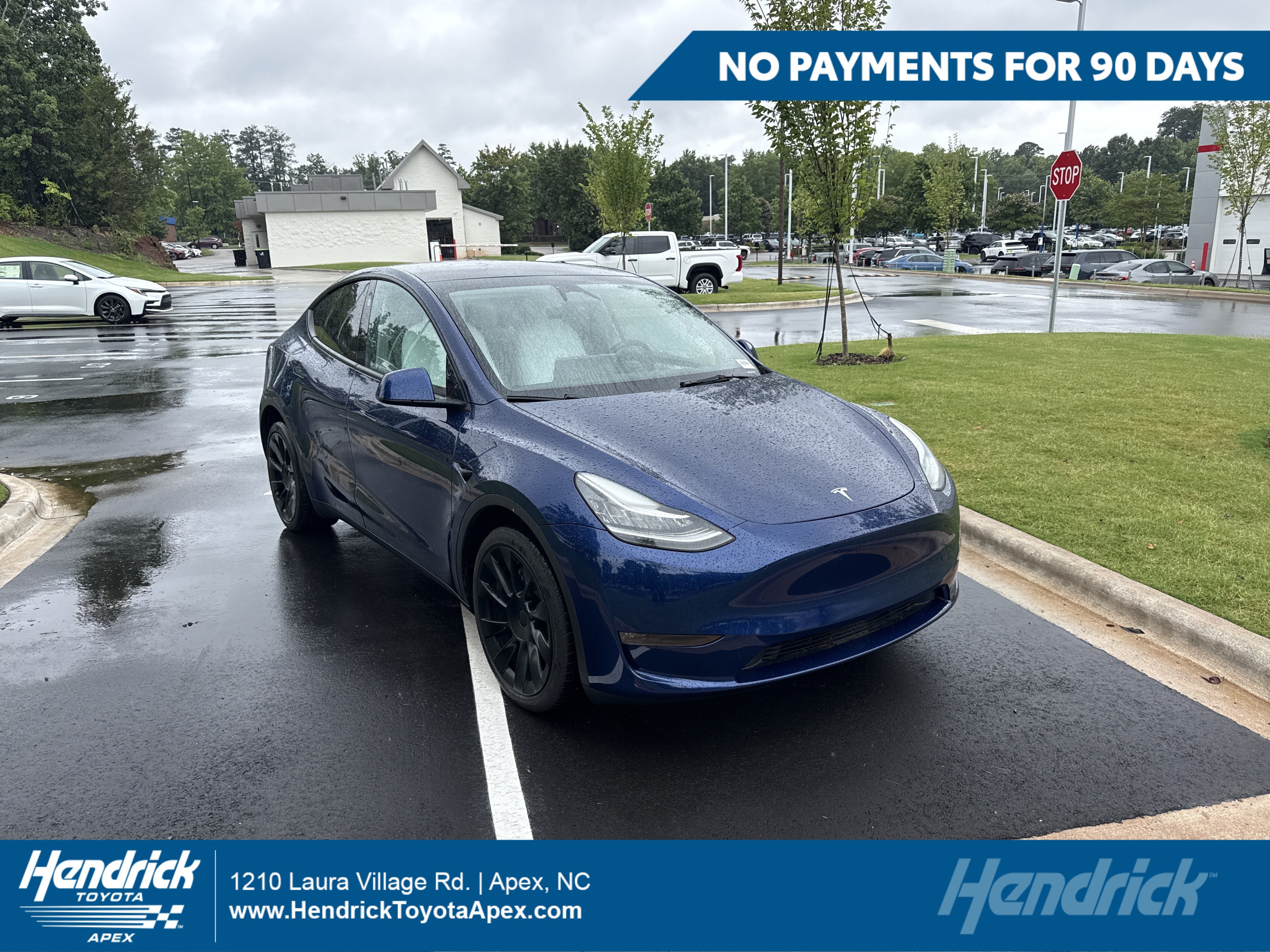 Used 2023 Tesla Model Y Long Range AWD/4WD image 1