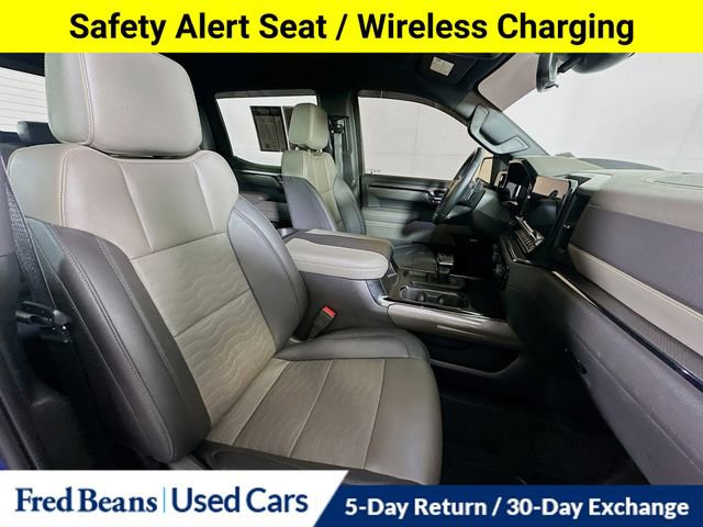 Used 2023 Chevrolet Silverado 1500 ZR2 w/ Technology Package image 30