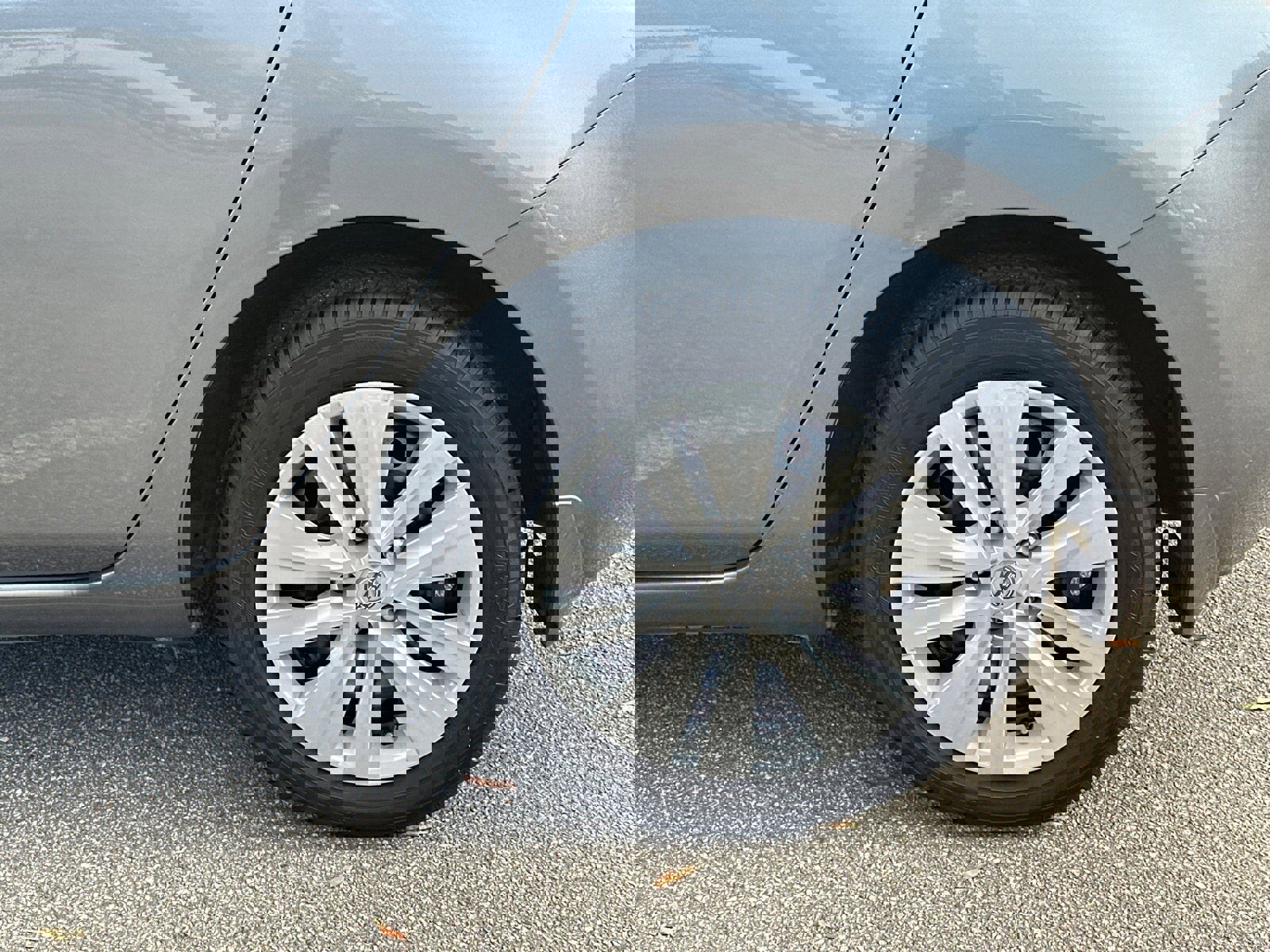 Used 2015 Nissan Leaf S w/ Charge Package image 19