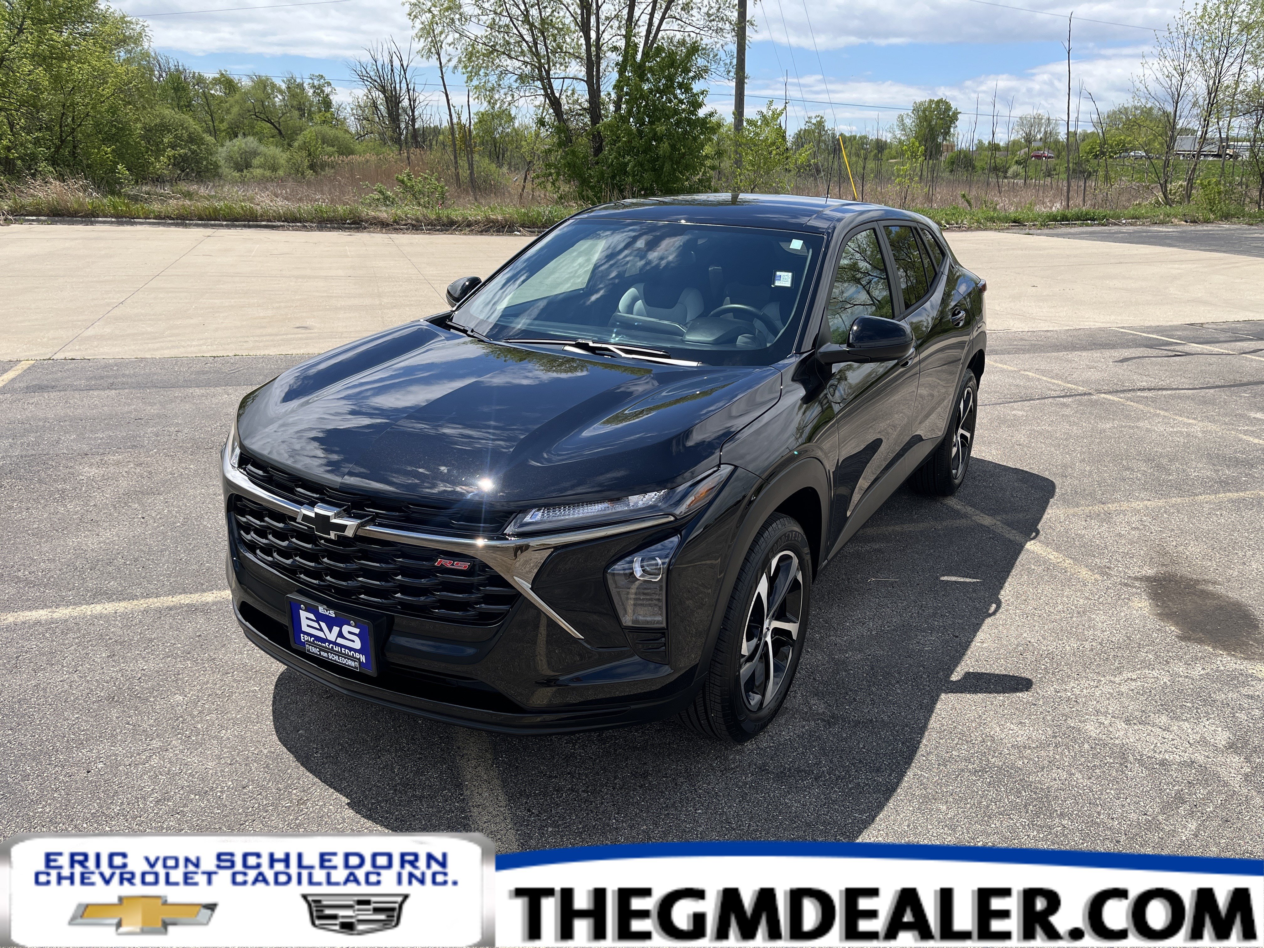 Used 2026 Chevrolet Trax RS w/ Driver Confidence Package FWD image 1