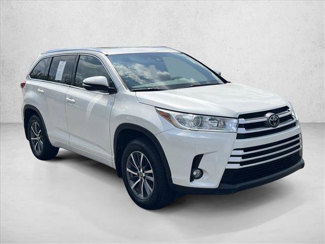 Certified 2017 Toyota Highlander XLE video 3