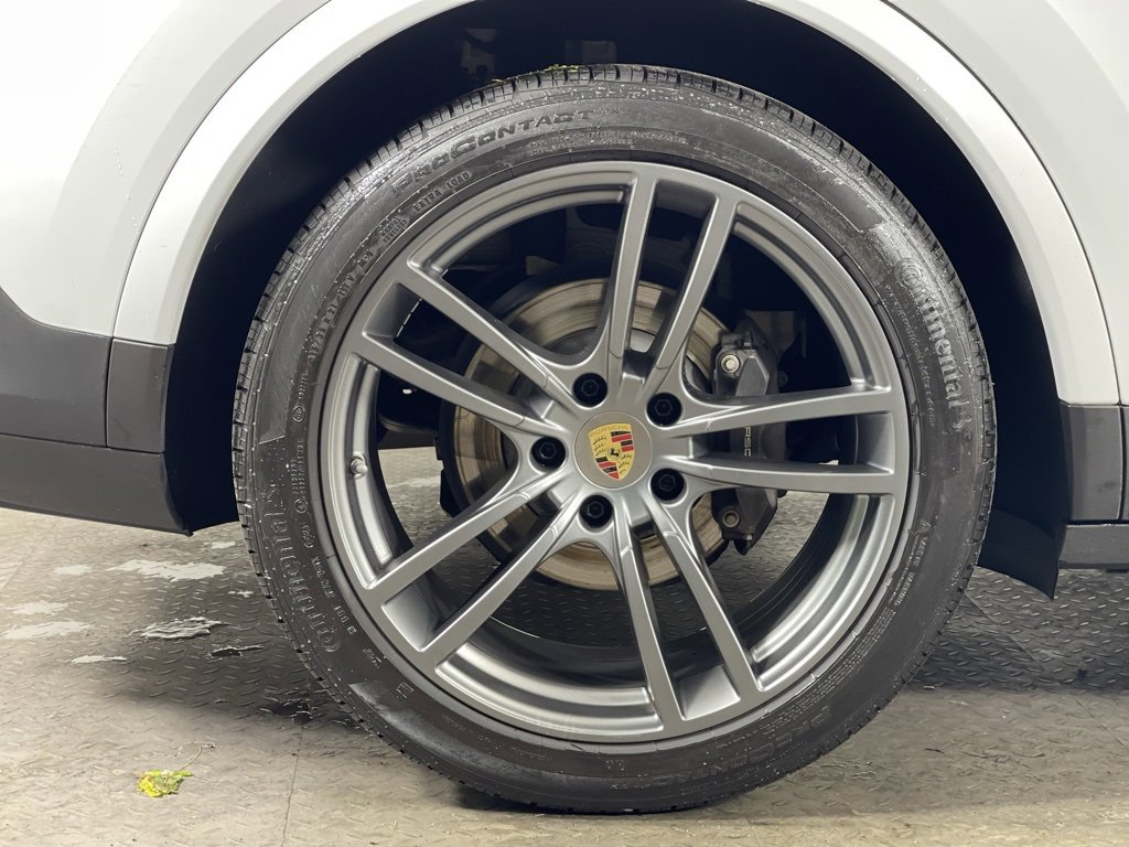 Certified 2023 Porsche Cayenne Coupe image 12