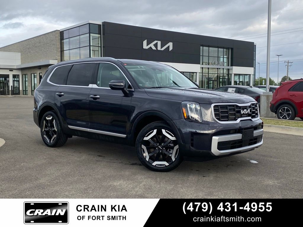 Certified 2025 Kia Telluride S AWD/4WD image 1