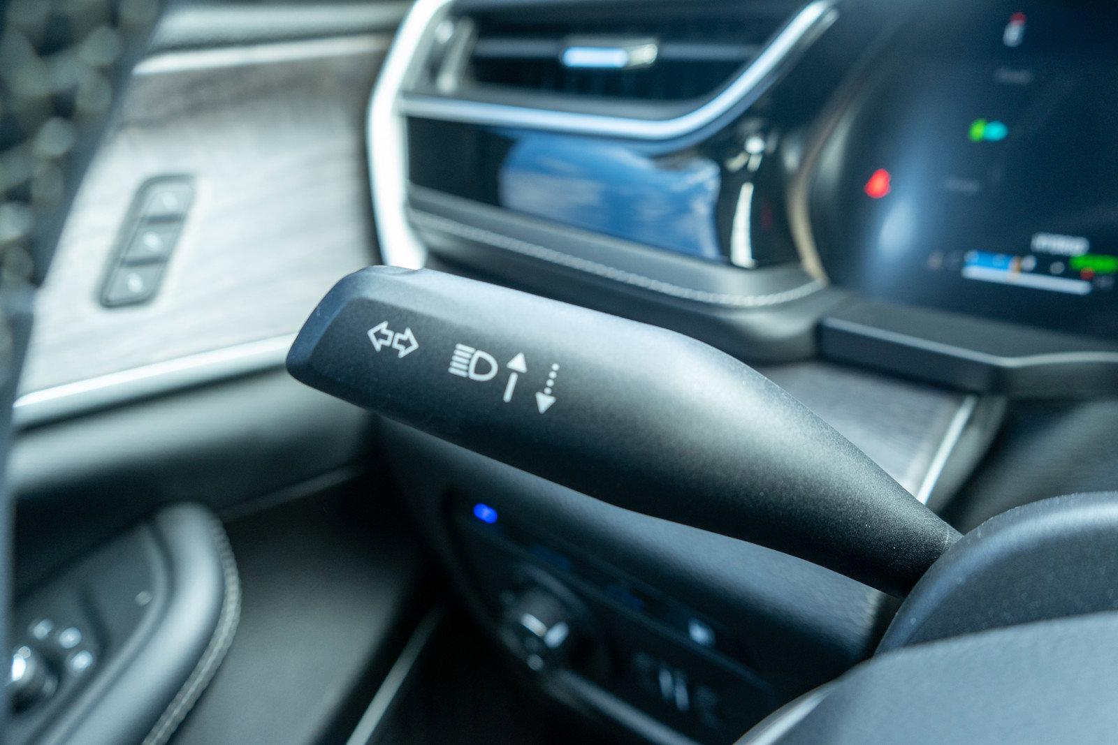 Used 2022 Jeep Grand Cherokee Limited 4xe w/ Luxury Tech Group II image 28