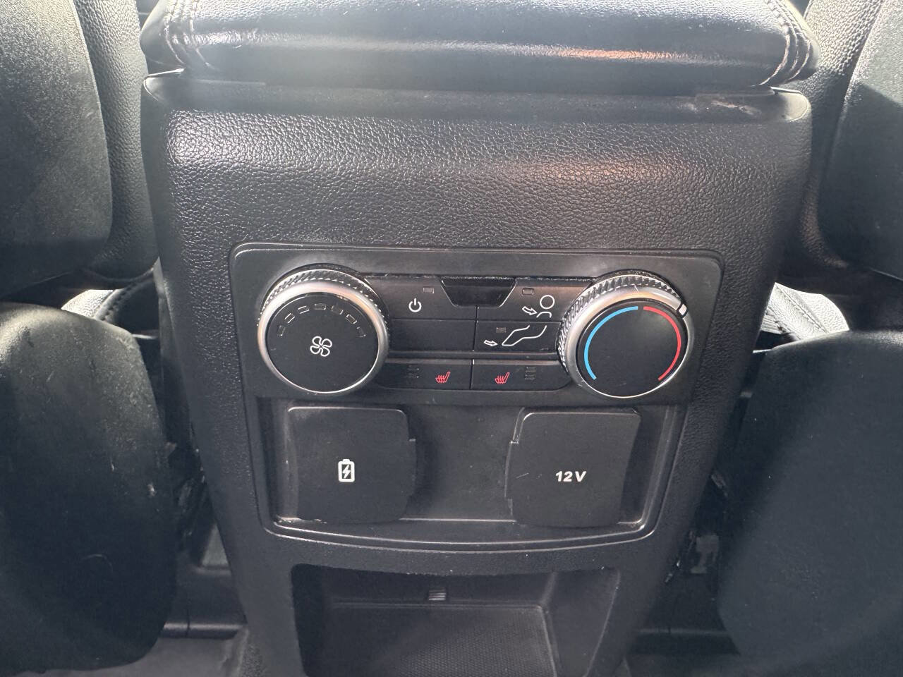 Used 2020 Ford Explorer XLT w/ Equipment Group 202A image 26