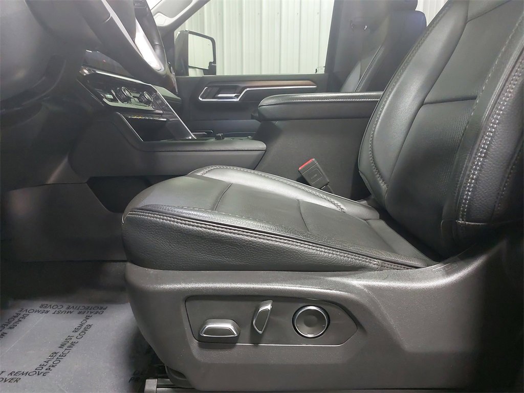 Used 2024 GMC Sierra 3500 Denali w/ Denali Reserve Package image 31