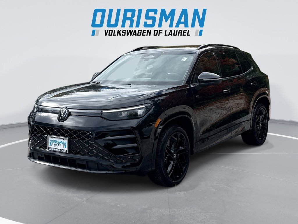 Used 2025 Volkswagen Tiguan SE R-Line AWD/4WD image 1