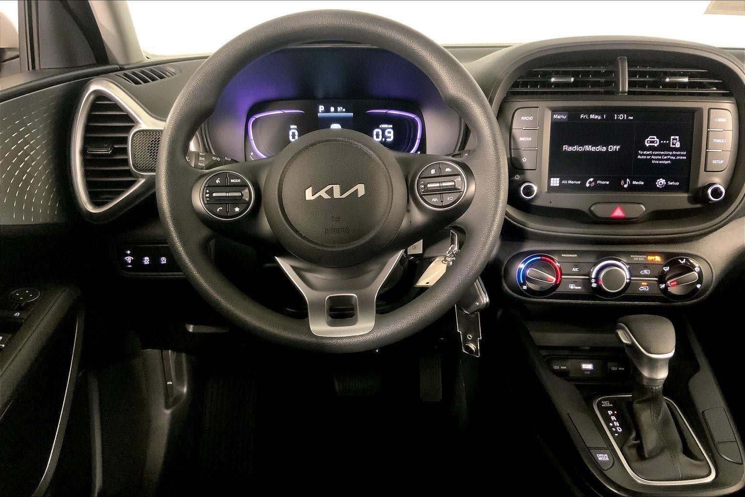 Certified 2025 Kia Soul LX FWD image 5