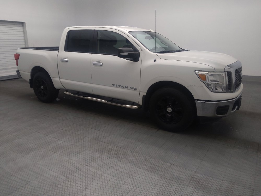 Used 2018 Nissan Titan SV AWD/4WD image 11