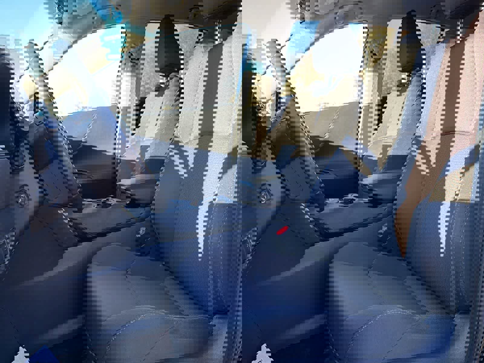 Used 2023 Toyota Venza LE image 14