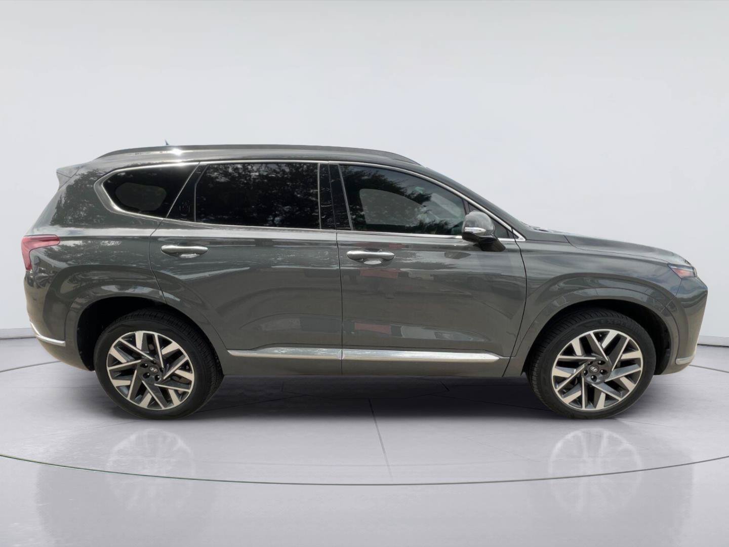 Used 2021 Hyundai Santa Fe Calligraphy AWD/4WD image 2