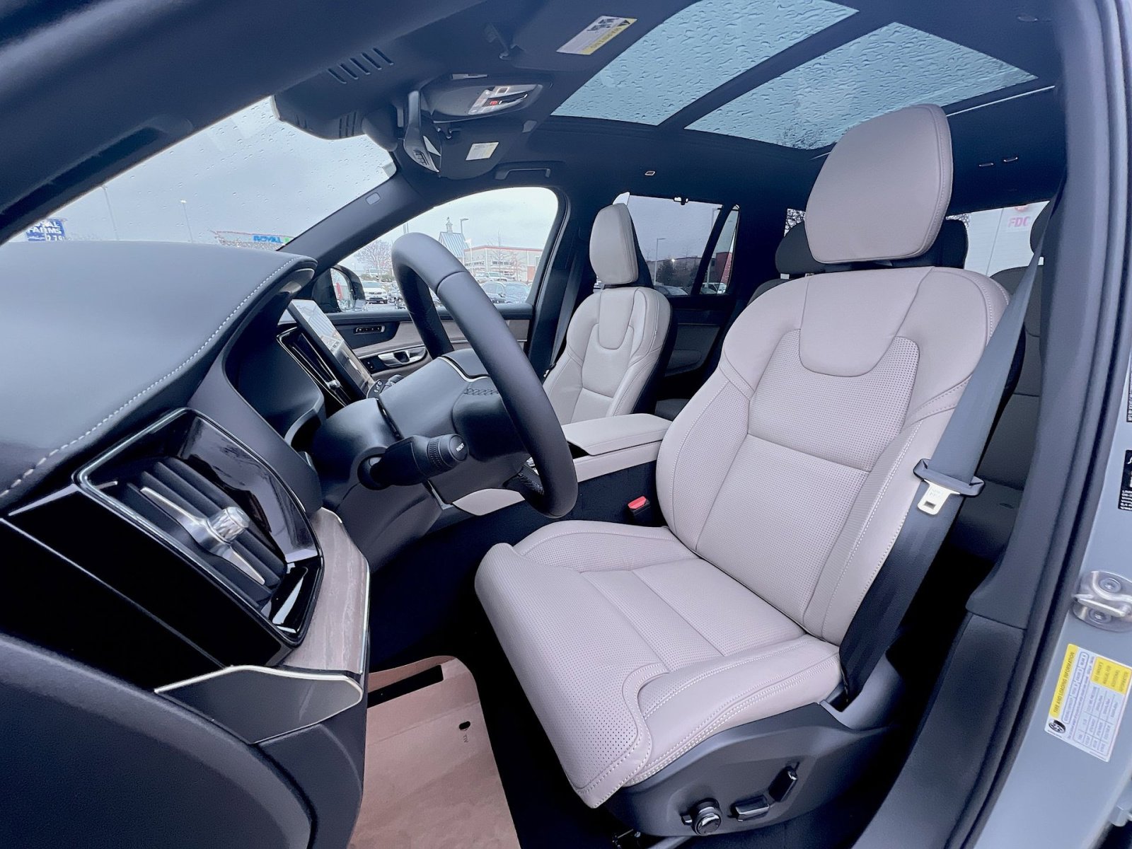 New 2026 Volvo XC90 B6 Ultra image 13