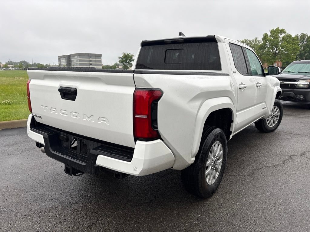 Used 2026 Toyota Tacoma SR5 AWD/4WD image 2