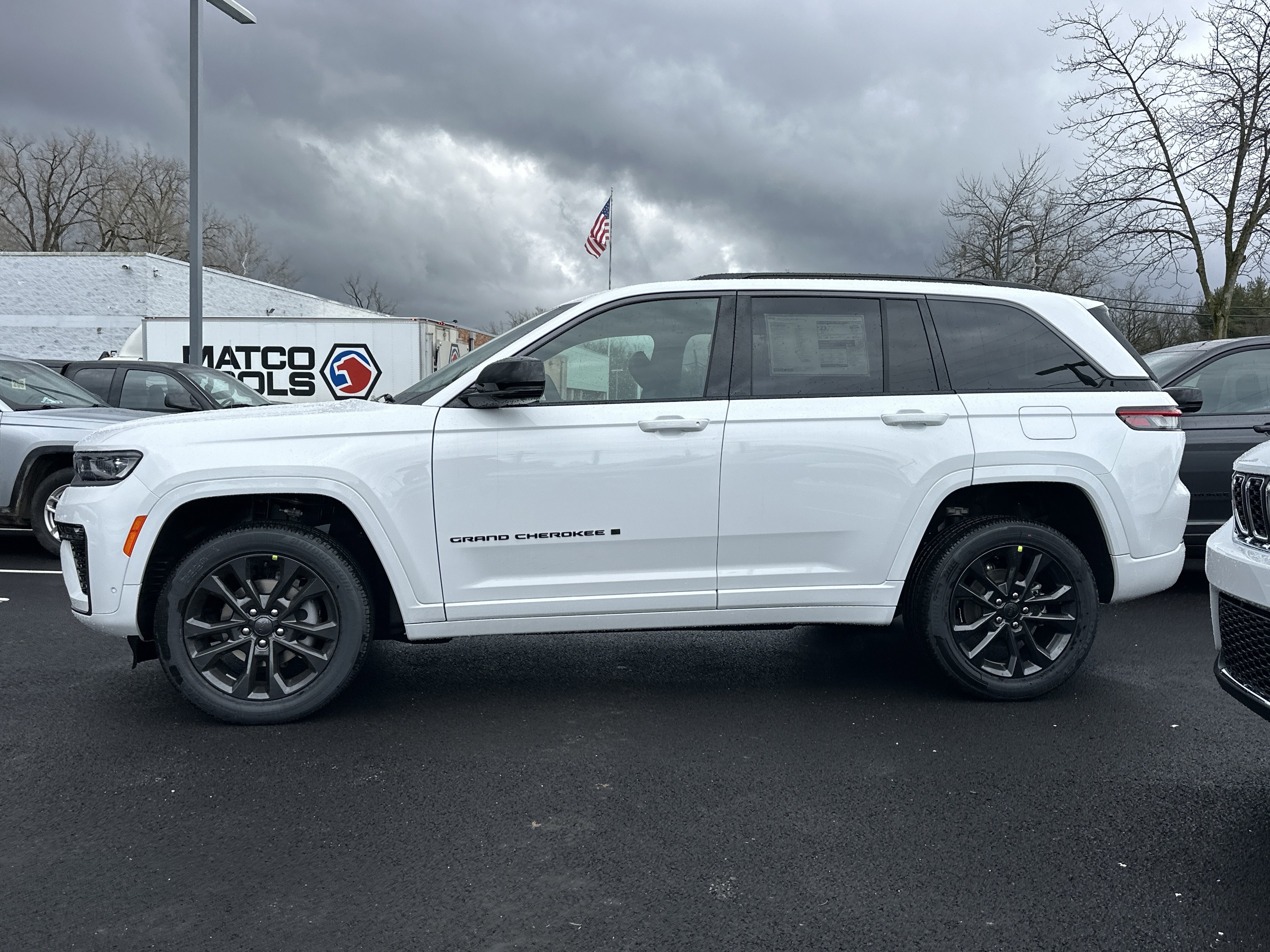 New 2026 Jeep Grand Cherokee Limited Reserve image 25