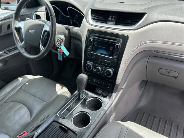 Used 2016 Chevrolet Traverse LT image 7