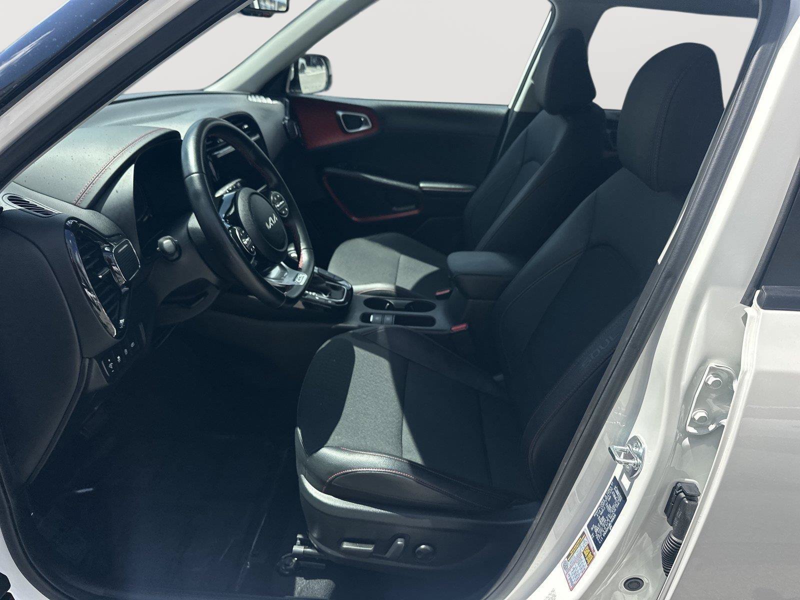 Used 2024 Kia Soul GT-Line w/ GT-Line Technology Package FWD image 7