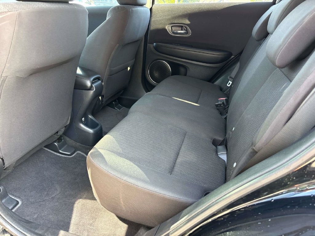 Used 2018 Honda HR-V EX image 8