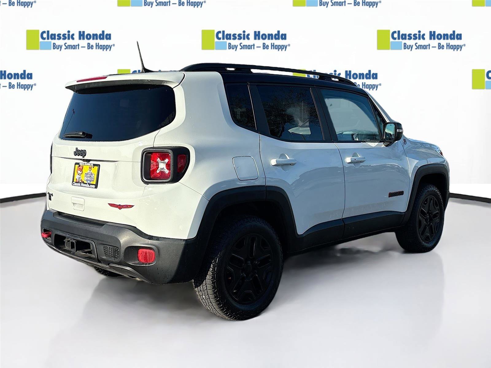 Used 2018 Jeep Renegade Trailhawk image 8