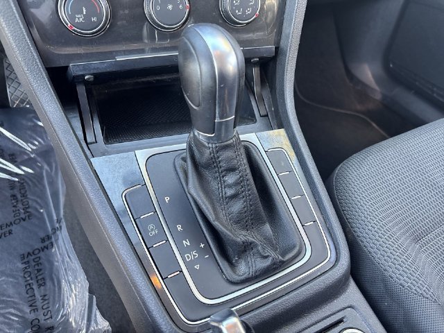 Used 2019 Volkswagen Golf S FWD image 27
