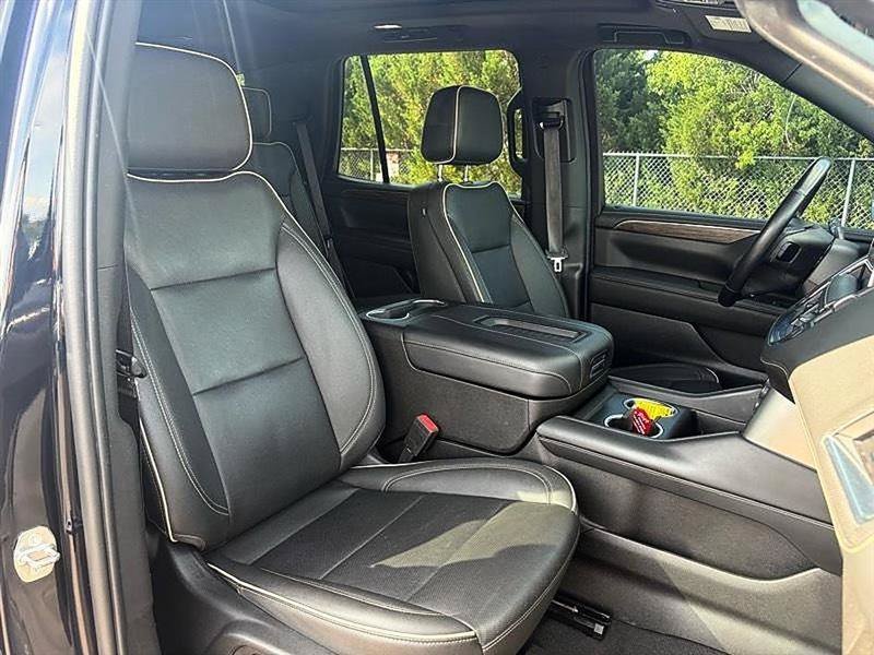 Used 2022 Chevrolet Tahoe Premier w/ Premium Package 2 RWD image 35