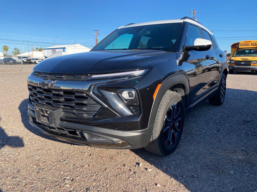 Used 2024 Chevrolet TrailBlazer ACTIV w/ Convenience Package AWD/4WD image 2