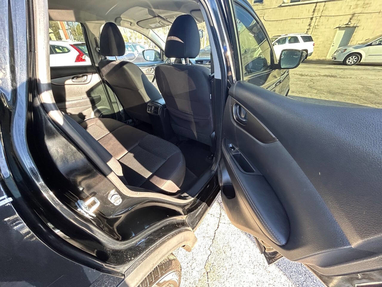 Used 2017 Nissan Rogue Sport S w/ S Appearance Package image 8