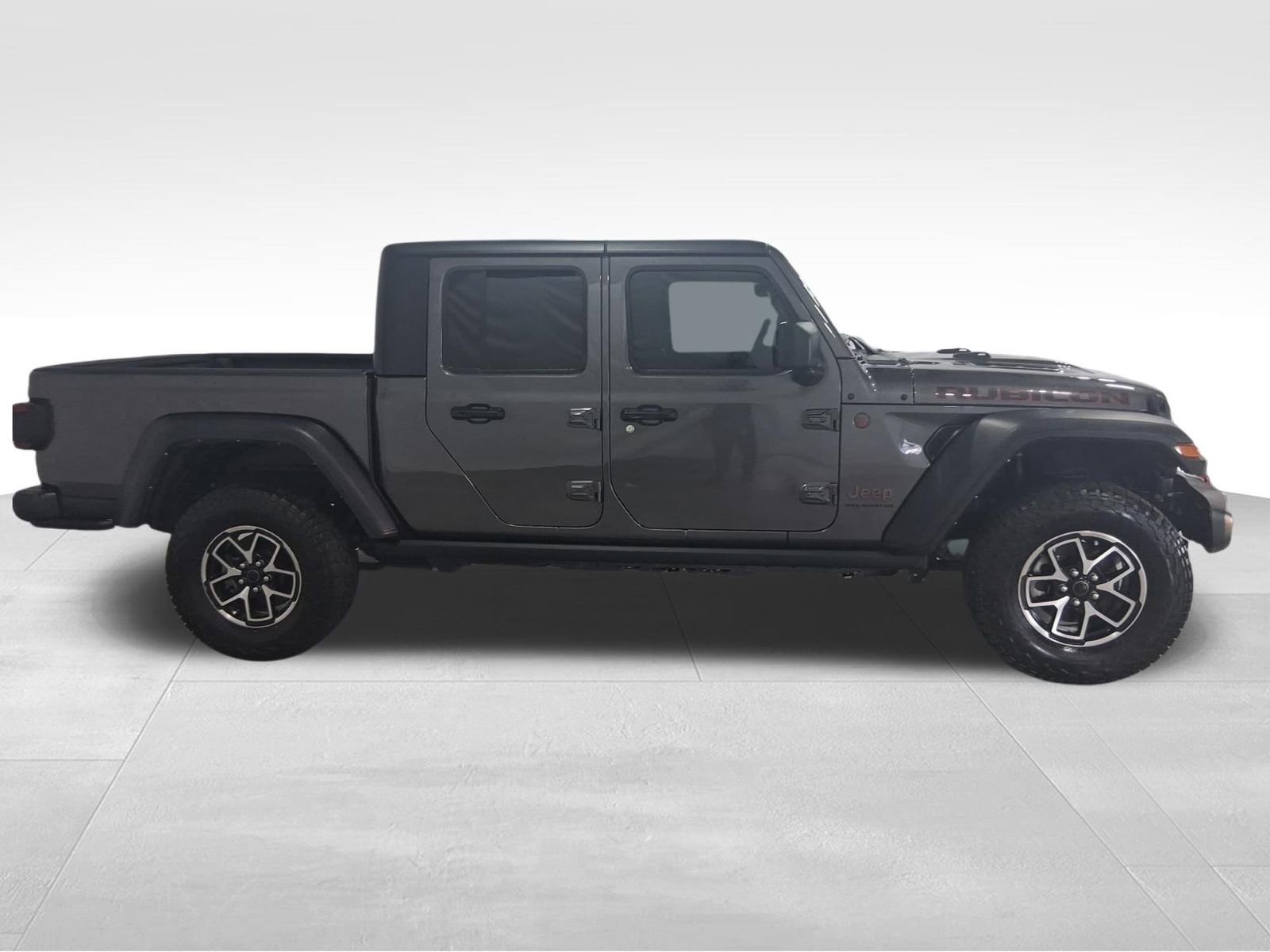 Used 2024 Jeep Gladiator Rubicon AWD/4WD image 4