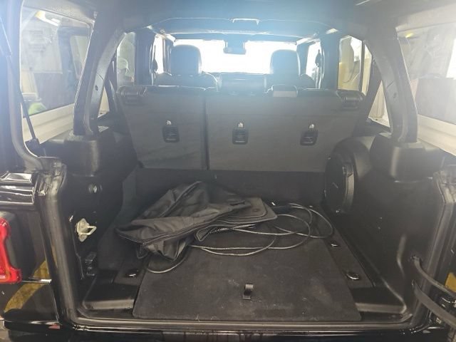 Used 2024 Jeep Wrangler High Altitude AWD/4WD image 19