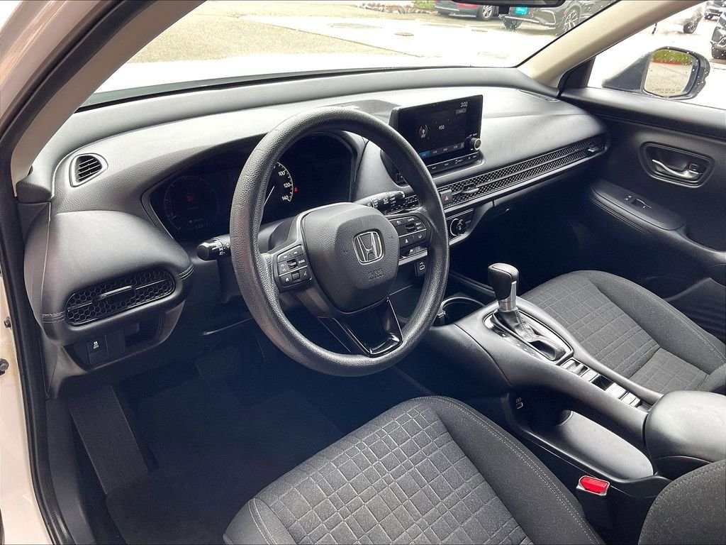 Used 2023 Honda HR-V LX image 8